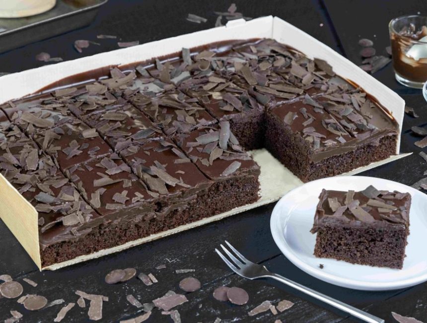 Dark Chocolate Fudge Cake (Side)