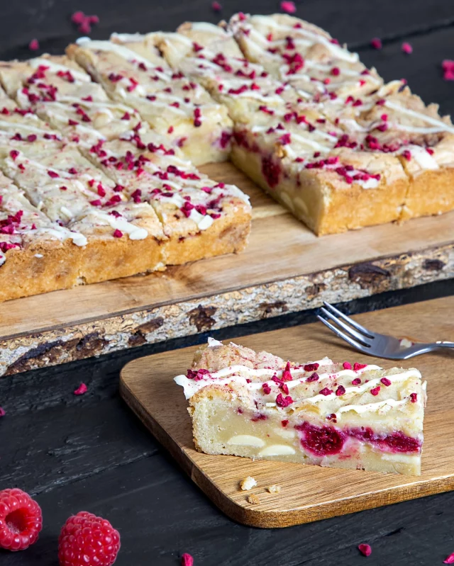 Raspberry & White Chocolate Blondie 💖

Delicately flavoured with Madagascan vanilla pods and pieces of white chocolate, perfectly combined with fresh tart raspberries. Topped with the finest Belgian white chocolate and dried raspberries…

Our beautiful, handmade cakes are baked with the best-quality ingredients by our talented team, in the heart of the Kent countryside 👩‍🍳

- Minimum order £75
- Free delivery over £150
- Day of choice delivery (tues-sat)
- Order by 12pm for next day delivery 

Oh and don’t forget… you get 10% off your first order you place with us! 

Head over to our website now to get your orders in! 🍰🚚

#thefinestcakeco #handmadecakes #wholesalecake #bakers #cakesupplier #cakes #brownies #kentbusiness #coffeeshop #cafe #blondies #raspberry #whitechoc